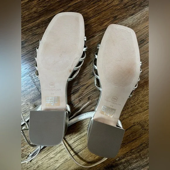 Gold Ann Taylor Block Heel Sandal - Never Worn! - Picture 3 of 8